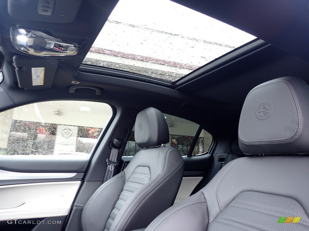 2020 Alfa Romeo Stelvio TI AWD Sunroof Photos