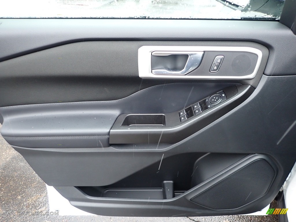 2020 Ford Explorer XLT 4WD Ebony Door Panel Photo #137220396