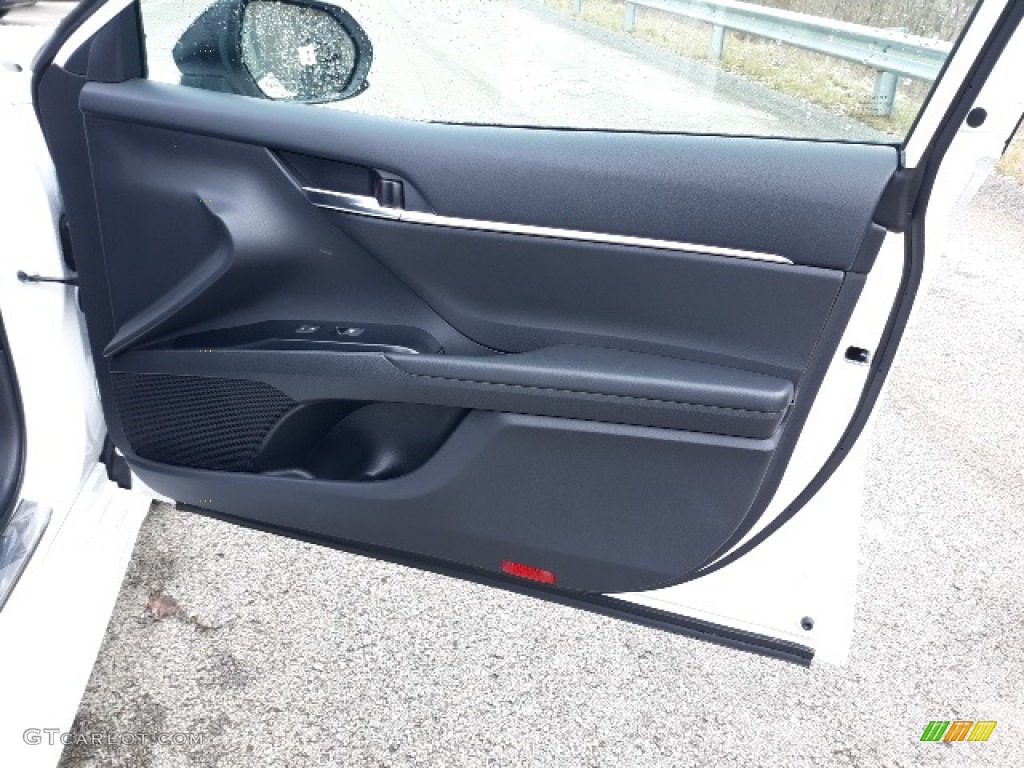 2020 Toyota Camry SE Nightshade Edition Door Panel Photos