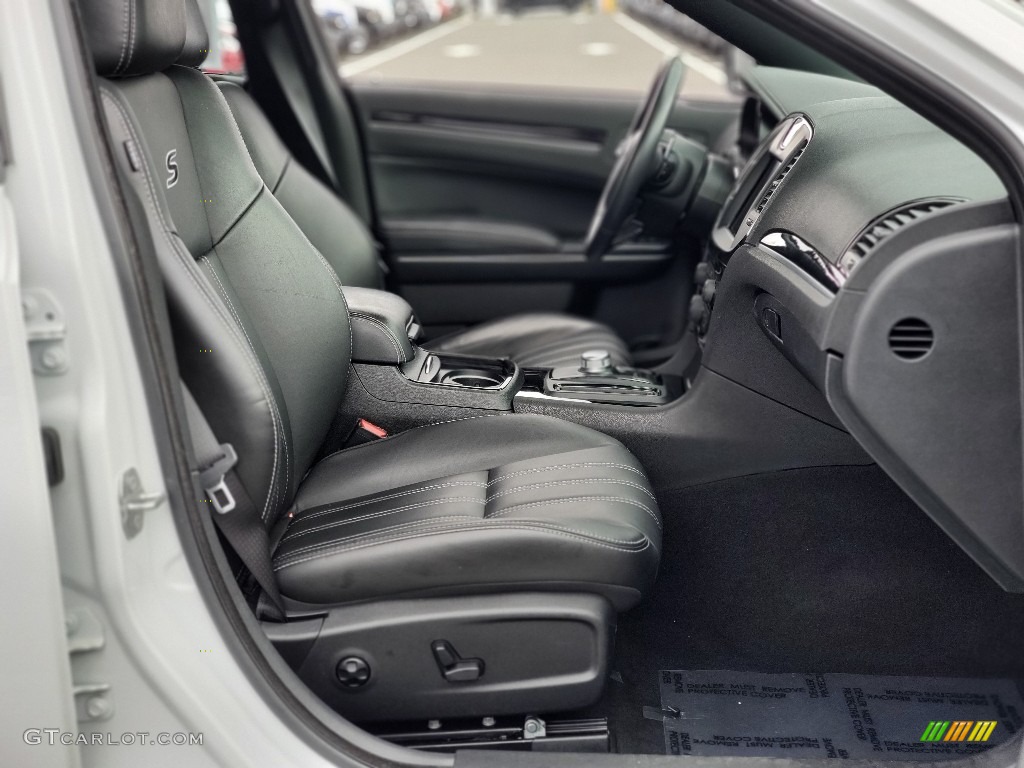2019 Chrysler 300 S AWD Interior Color Photos