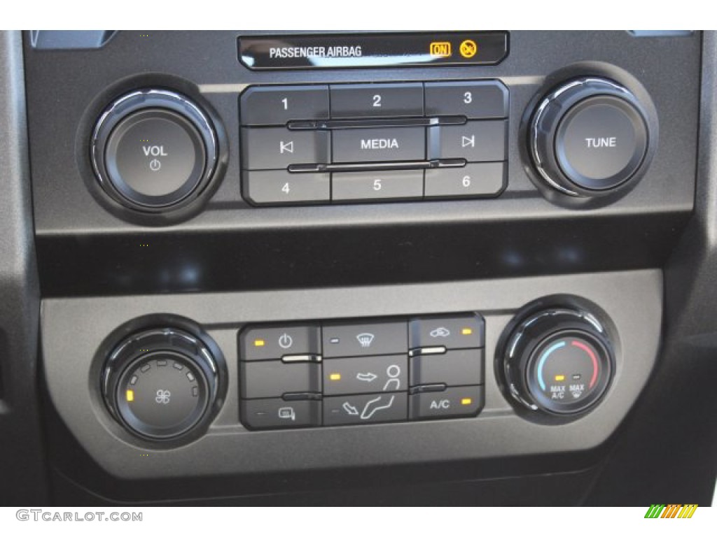 2020 F250 Super Duty XLT Crew Cab 4x4 - Stone Gray / Medium Earth Gray photo #16