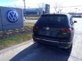 Deep Black Pearl - Tiguan SE 4MOTION Photo No. 3