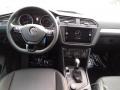 Pure White - Tiguan SE 4MOTION Photo No. 4