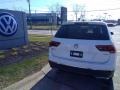 Pure White - Tiguan SE 4MOTION Photo No. 3