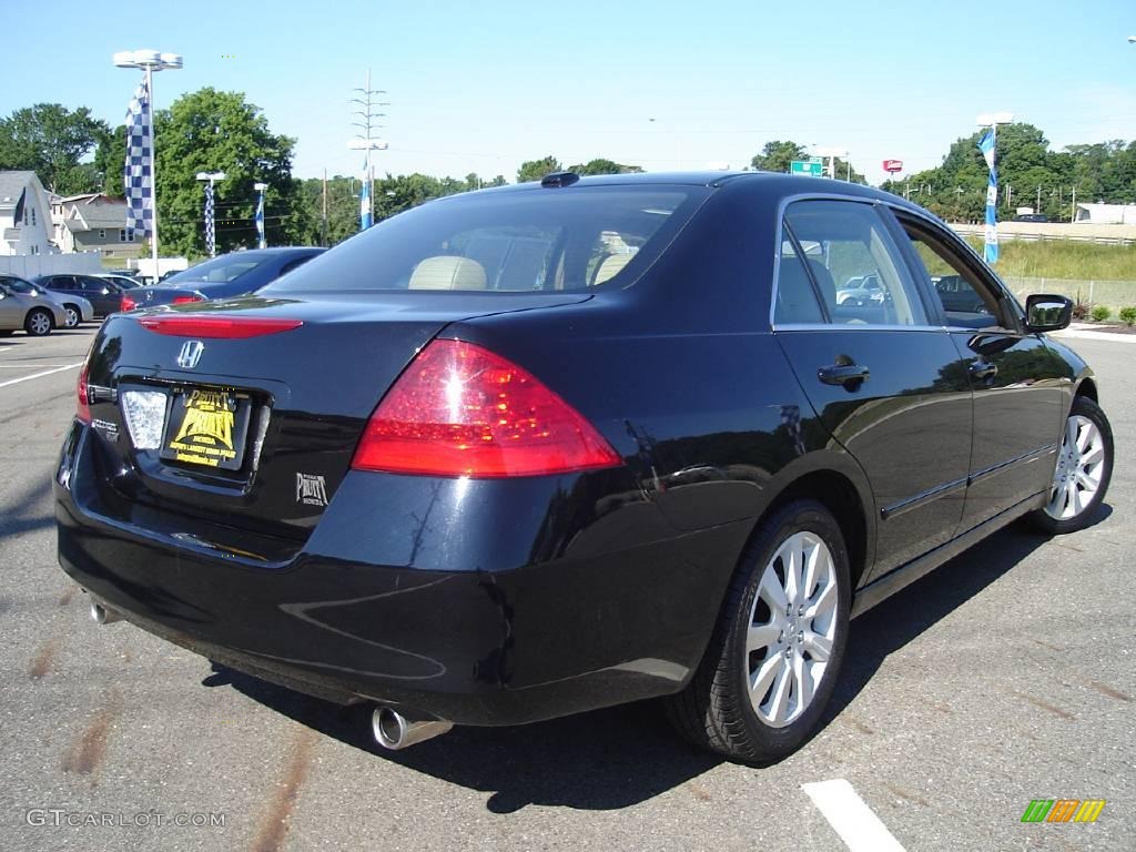 2006 Accord EX-L V6 Sedan - Nighthawk Black Pearl / Ivory photo #5