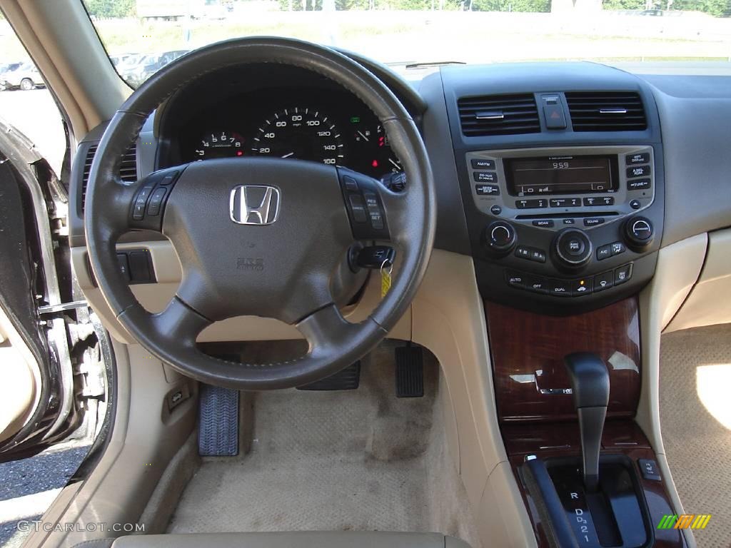 2006 Accord EX-L V6 Sedan - Nighthawk Black Pearl / Ivory photo #17