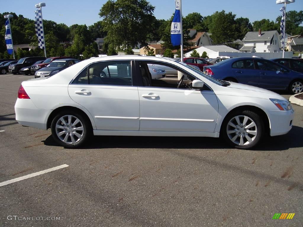 2006 Accord EX-L V6 Sedan - Taffeta White / Ivory photo #6
