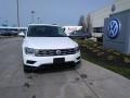 Pure White - Tiguan SE 4MOTION Photo No. 1