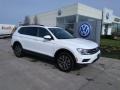 Front 3/4 View of 2020 Tiguan SE 4MOTION