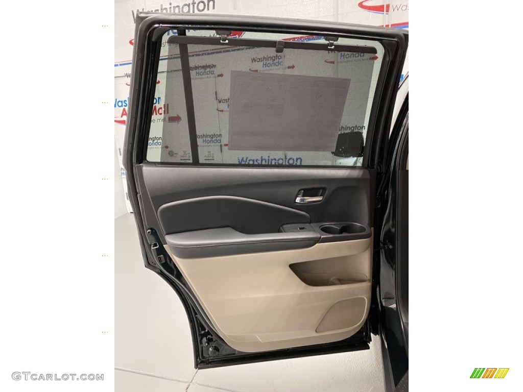 2020 Pilot EX-L AWD - Black Forest Pearl / Beige photo #15