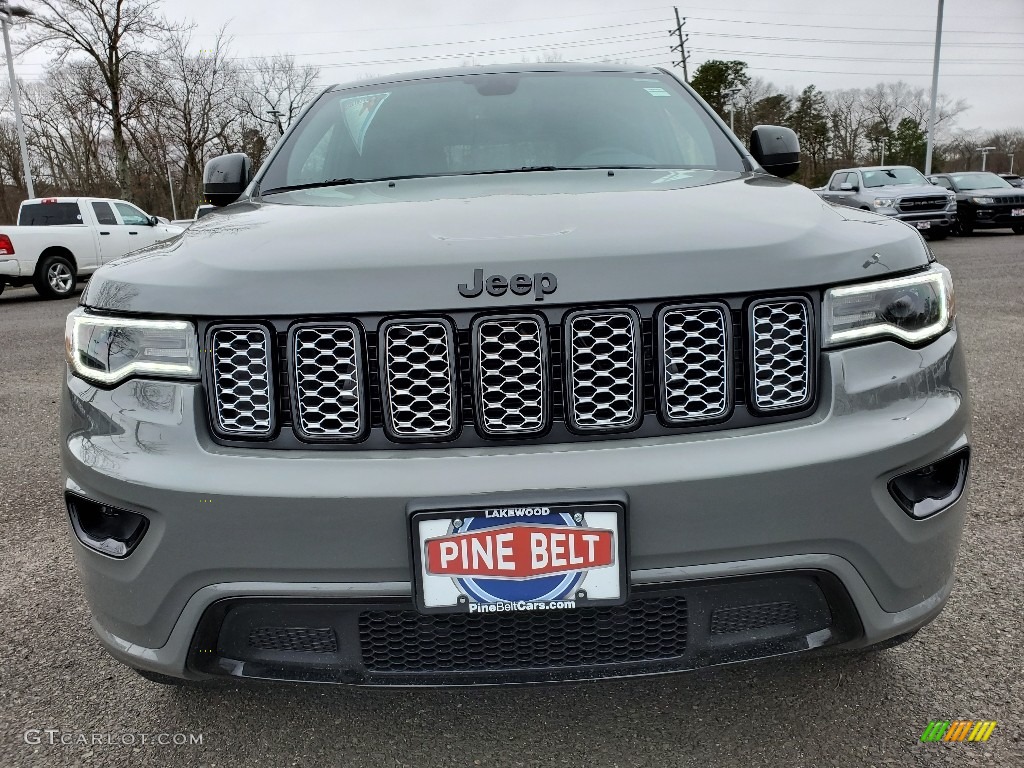 2020 Grand Cherokee Altitude 4x4 - Sting-Gray / Black photo #2