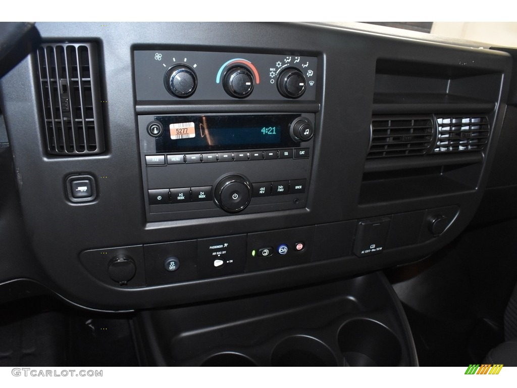 2020 Savana Van 2500 Cargo - Cardinal Red / Medium Pewter photo #10