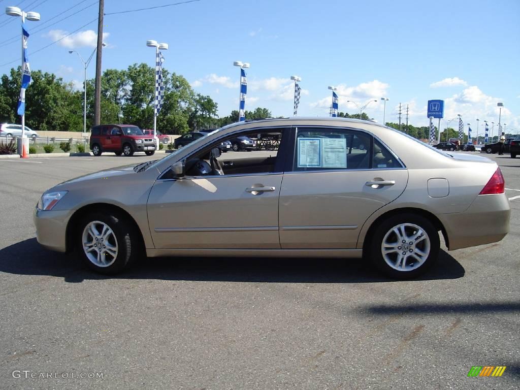 2006 Accord EX-L Sedan - Desert Mist Metallic / Ivory photo #2