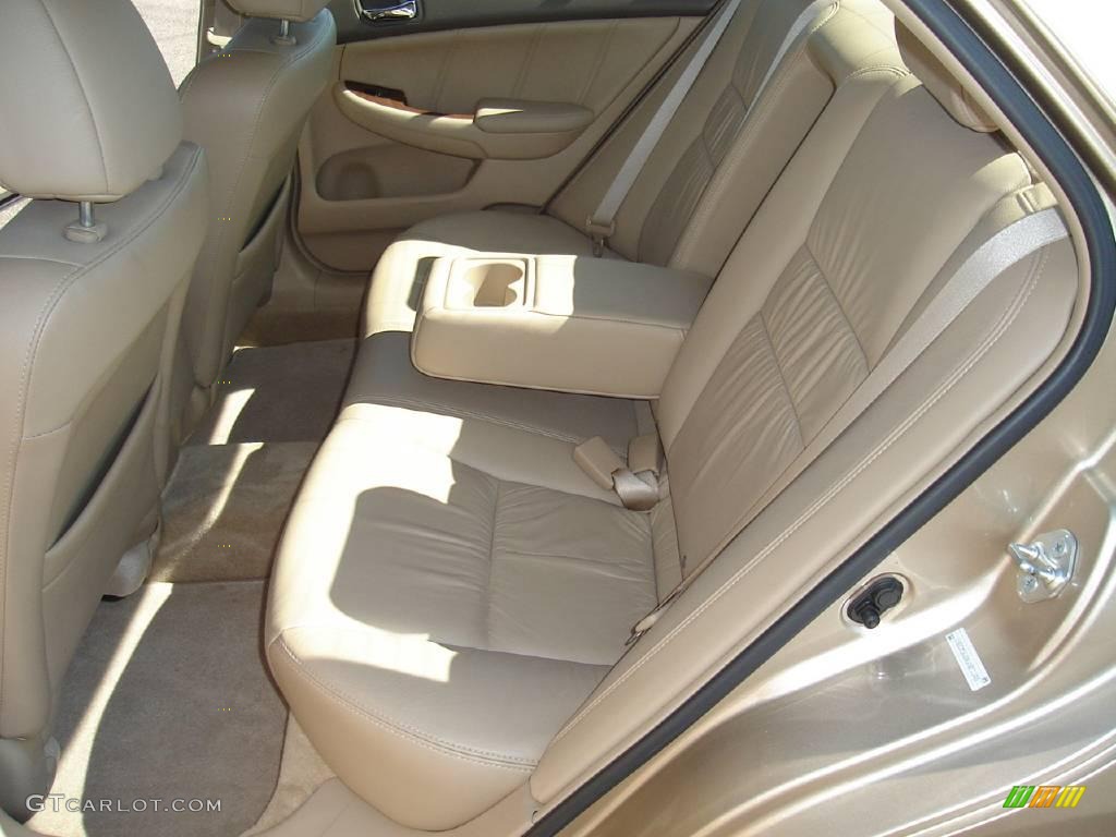 2006 Accord EX-L Sedan - Desert Mist Metallic / Ivory photo #16