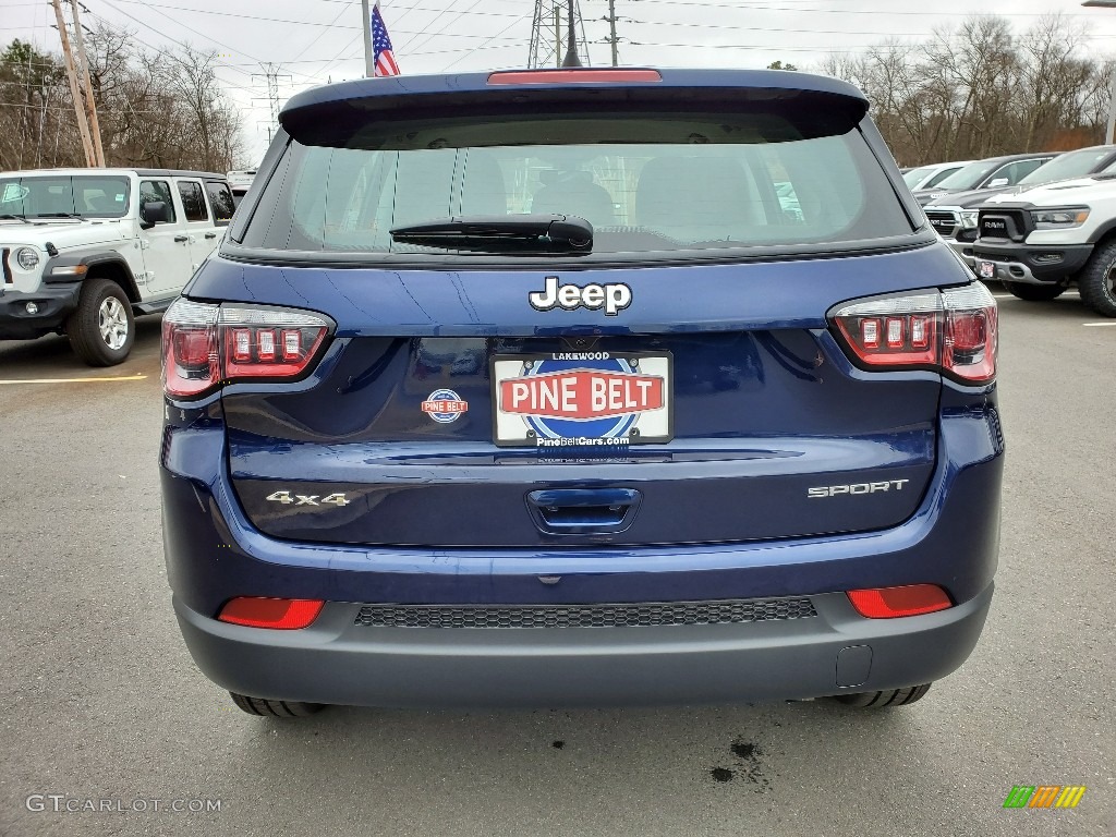 2020 Compass Sport 4x4 - Jazz Blue Pearl / Sandstorm/Black photo #16