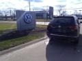 Deep Black Pearl - Tiguan SEL 4MOTION Photo No. 3