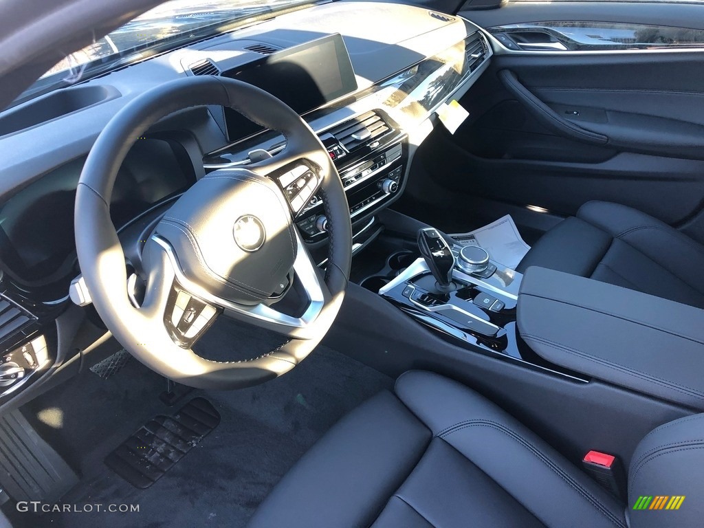 2020 5 Series 530i xDrive Sedan - Jet Black / Black photo #4