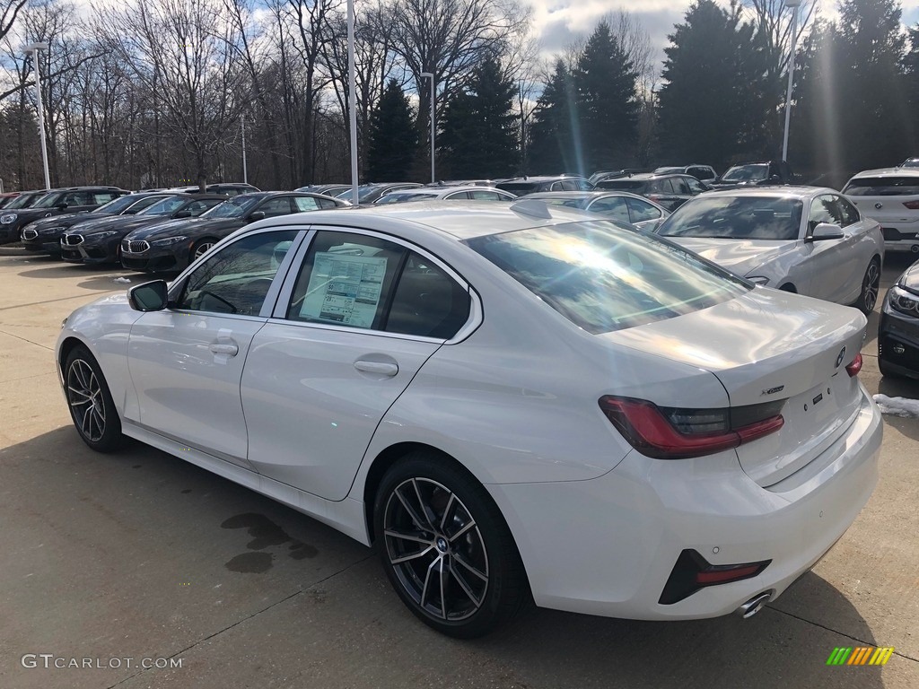 2020 3 Series 330i xDrive Sedan - Alpine White / Black photo #2