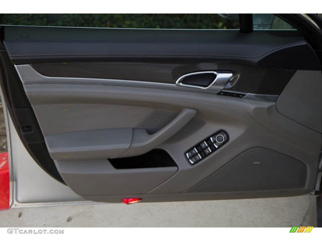 2010 Panamera 4S - Platinum Silver Metallic / Platinum Grey photo #27