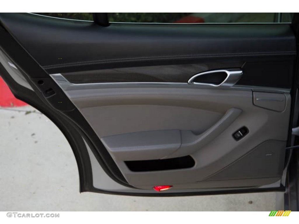 2010 Panamera 4S - Platinum Silver Metallic / Platinum Grey photo #29