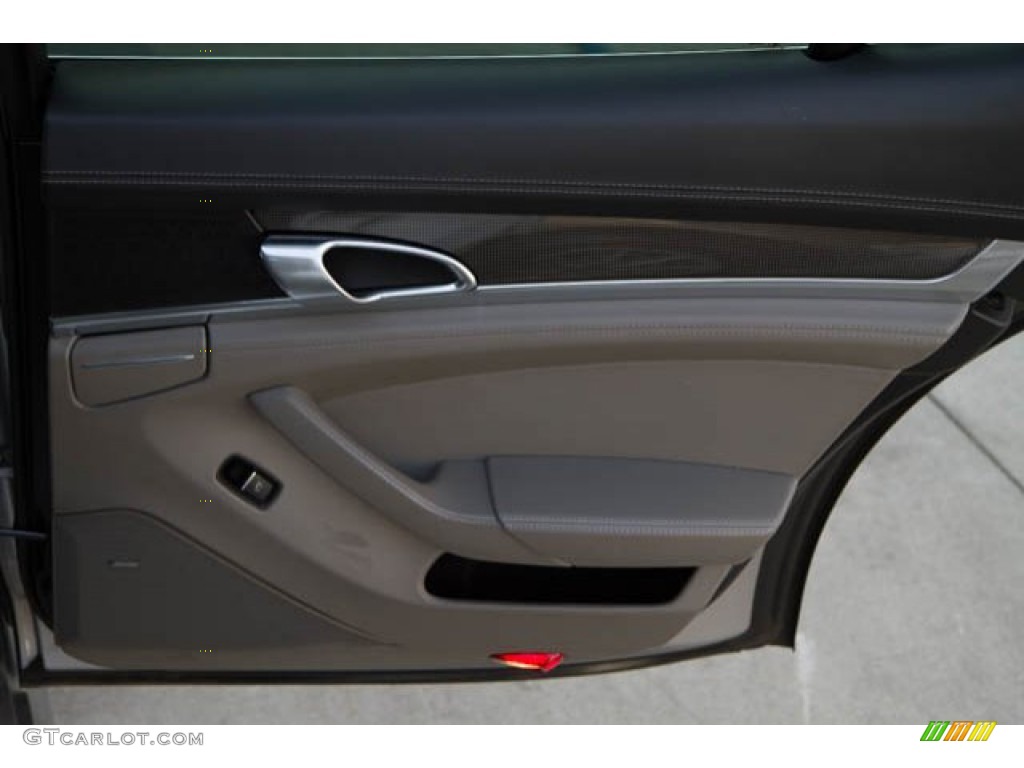 2010 Panamera 4S - Platinum Silver Metallic / Platinum Grey photo #30