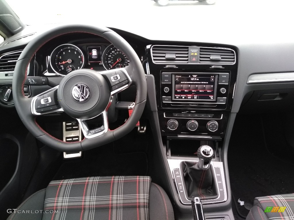 Titan Black/Clark Plaid Interior 2020 Volkswagen Golf GTI S Photo #137309877