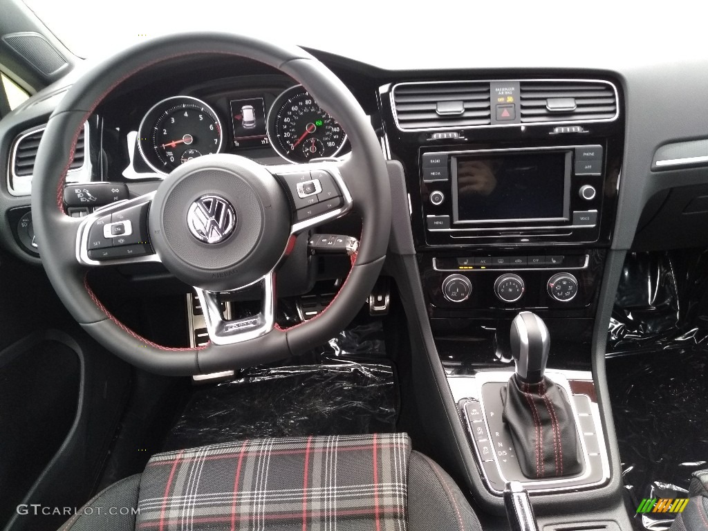 2020 Volkswagen Golf GTI Autobahn Dashboard Photos