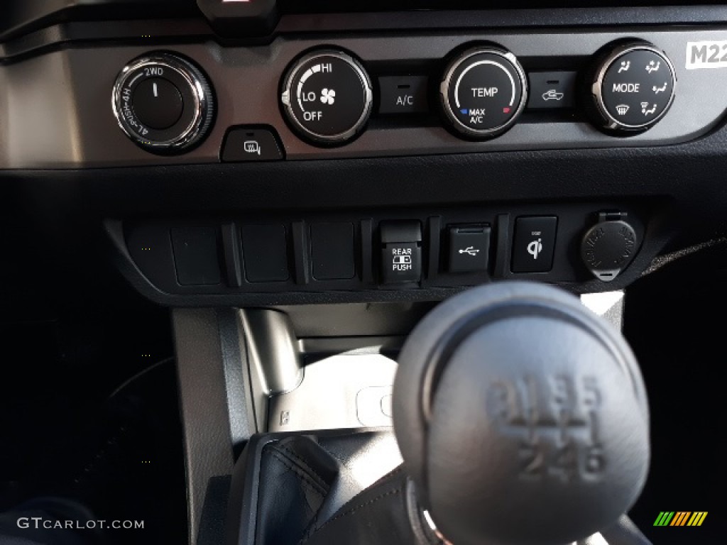 2020 Tacoma TRD Off Road Double Cab 4x4 - Silver Sky Metallic / TRD Cement/Black photo #13