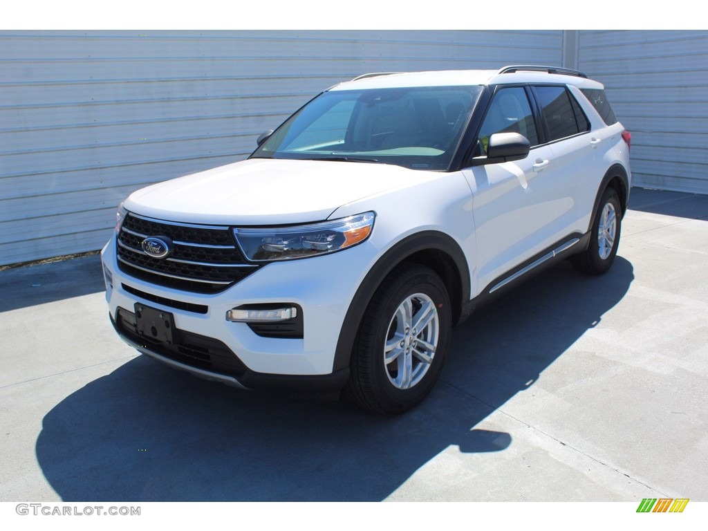 2020 Explorer XLT - Star White Metallic Tri-Coat / Sandstone photo #4
