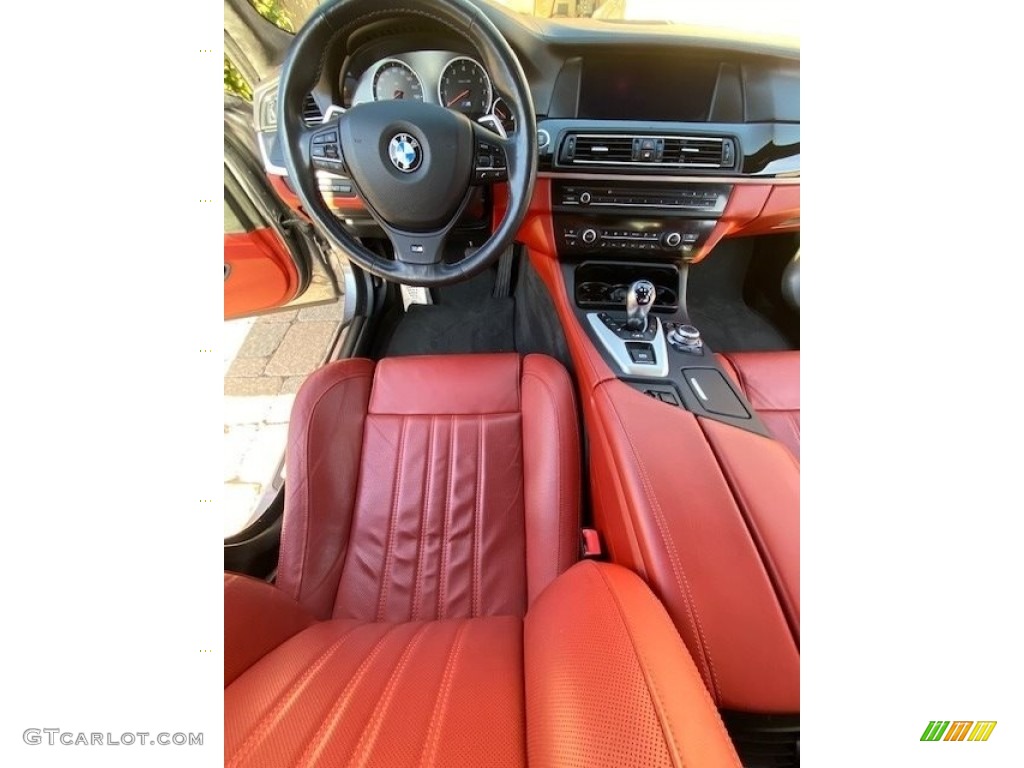 2013 M5 Sedan - BMW Individual Amazonite Silver Metallic / Sakhir Orange photo #13