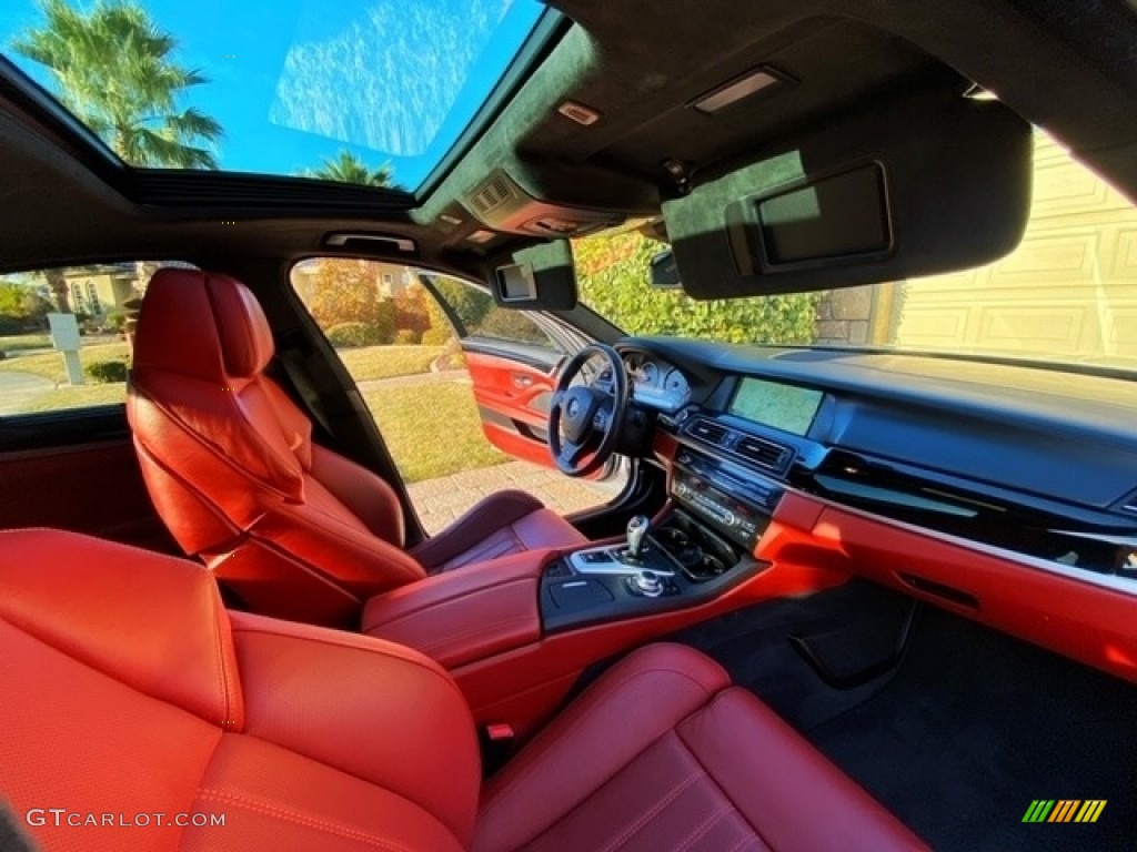 2013 M5 Sedan - BMW Individual Amazonite Silver Metallic / Sakhir Orange photo #23