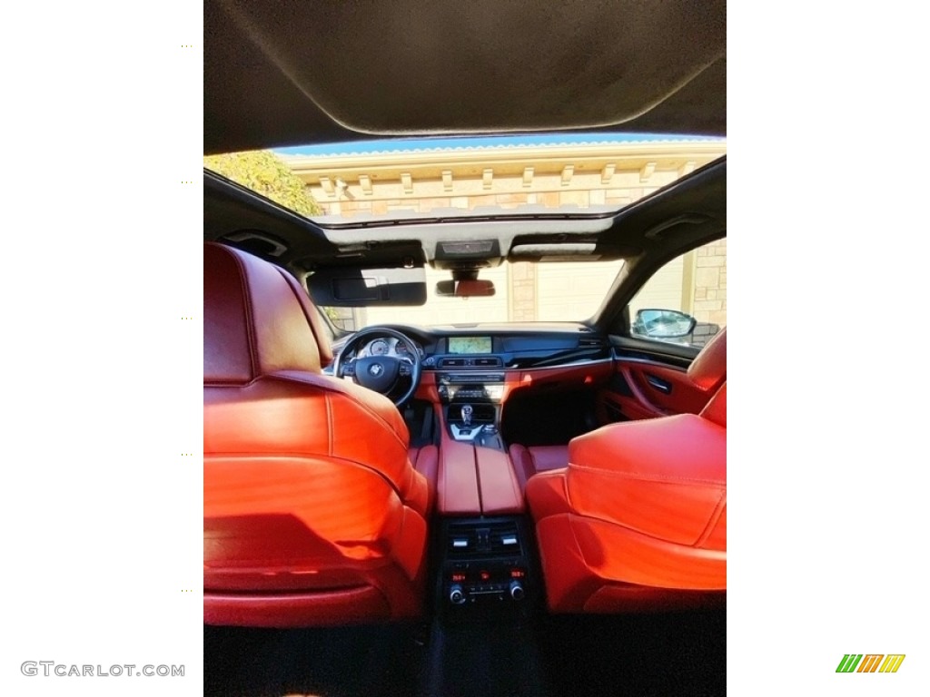 2013 M5 Sedan - BMW Individual Amazonite Silver Metallic / Sakhir Orange photo #26