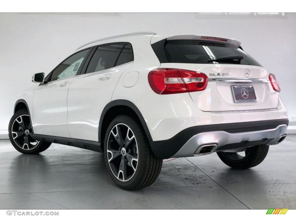 2020 GLA 250 - Polar White / Black photo #2