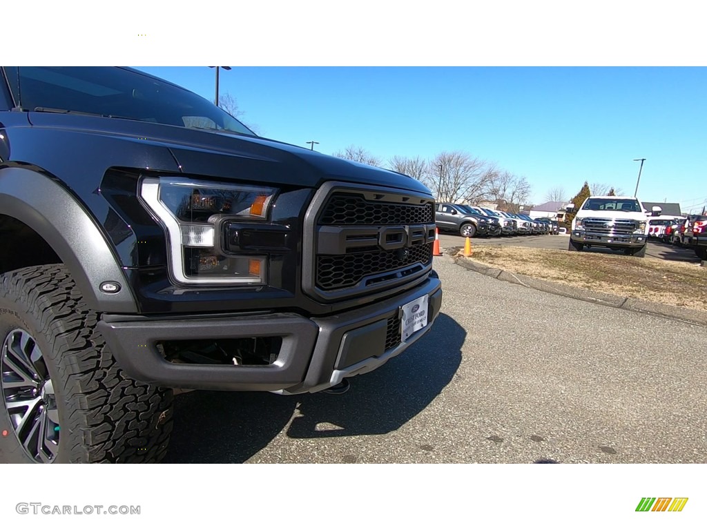 2020 F150 SVT Raptor SuperCrew 4x4 - Agate Black / Black photo #29