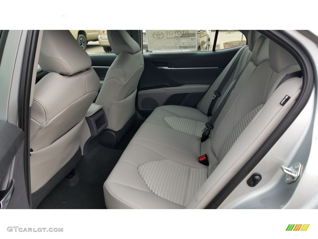 2020 Camry SE - Celestial Silver Metallic / Ash photo #3