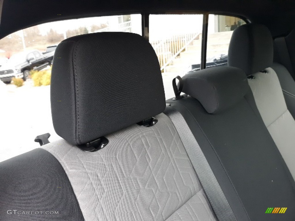 2020 Tacoma TRD Off Road Double Cab 4x4 - Silver Sky Metallic / TRD Cement/Black photo #36