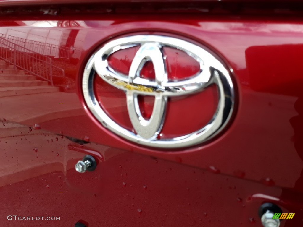 2020 RAV4 XLE Premium AWD - Ruby Flare Pearl / Nutmeg photo #52