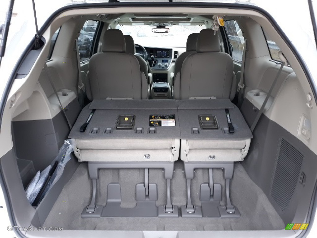 2020 Toyota Sienna XLE AWD Trunk Photo #137346160