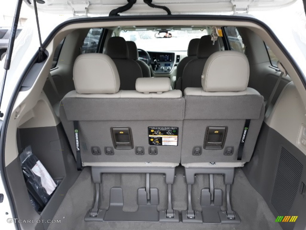 2020 Toyota Sienna XLE AWD Trunk Photo #137346184