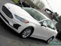 2020 White Platinum Ford Fusion Hybrid SE  photo #32