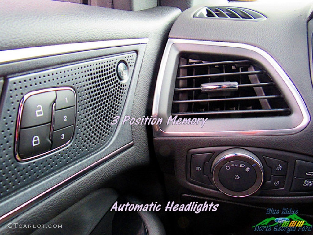 2020 Edge ST AWD - Star White Metallic Tri-Coat / Ebony photo #23