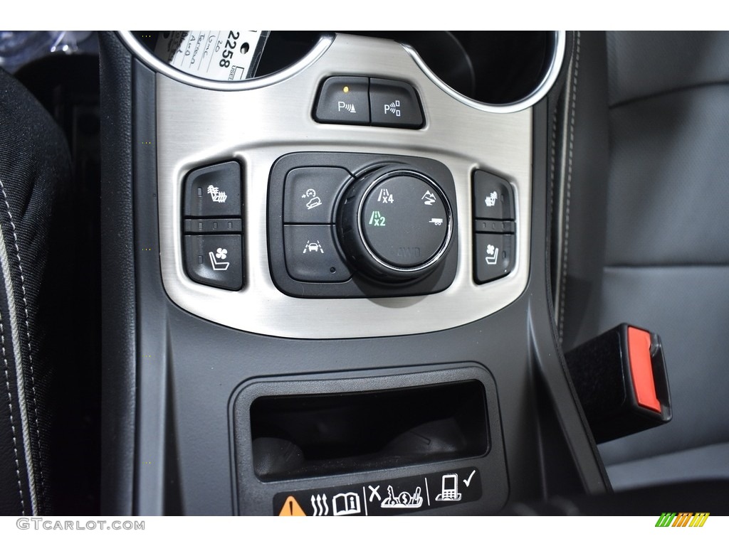 2020 GMC Terrain Denali AWD Controls Photo #137381563