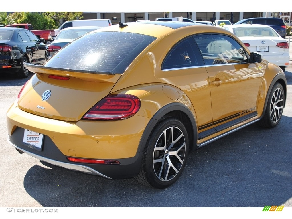 Sandstorm Yellow Metallic 2017 Volkswagen Beetle 1.8T Dune Coupe Exterior Photo #137410941
