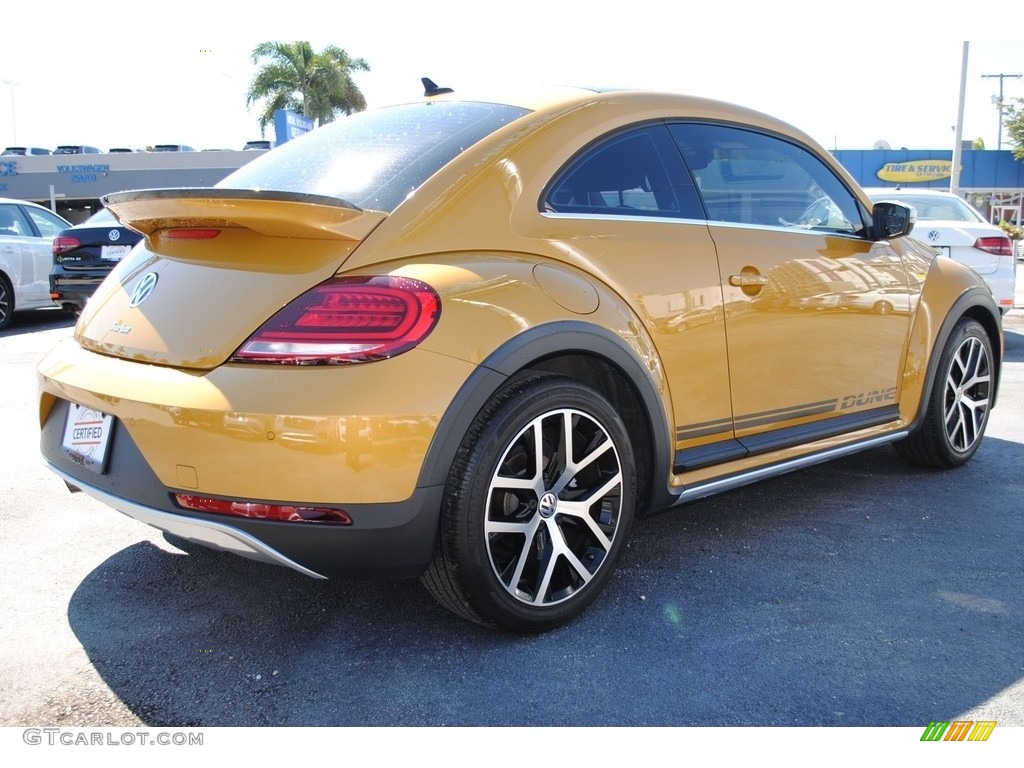 2017 Beetle 1.8T Dune Coupe - Sandstorm Yellow Metallic / Dune Gray/Black photo #10