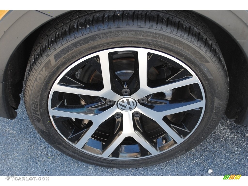 2017 Volkswagen Beetle 1.8T Dune Coupe Wheel Photo #137410956