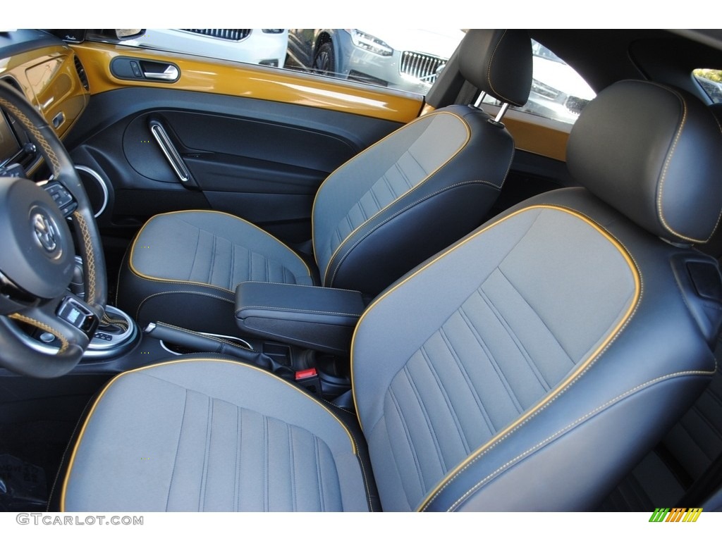2017 Volkswagen Beetle 1.8T Dune Coupe Front Seat Photo #137410968