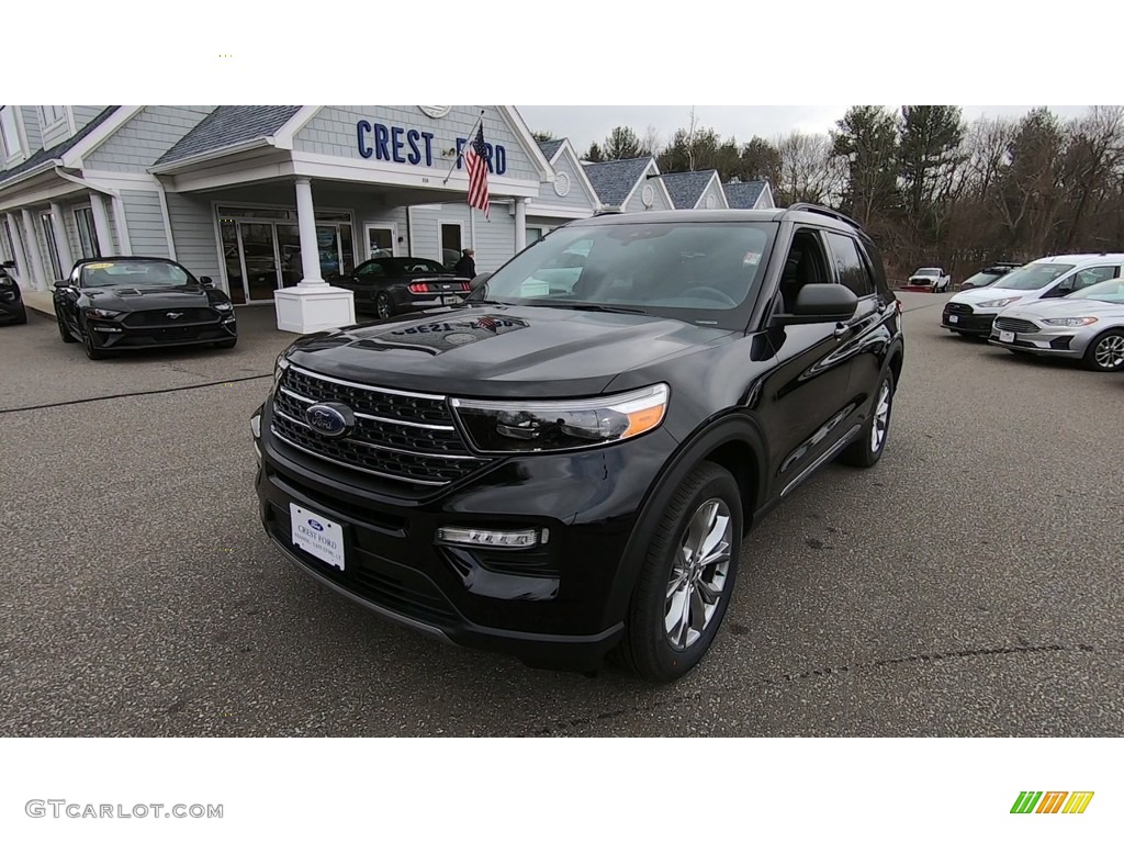 2020 Explorer XLT 4WD - Agate Black Metallic / Ebony photo #3