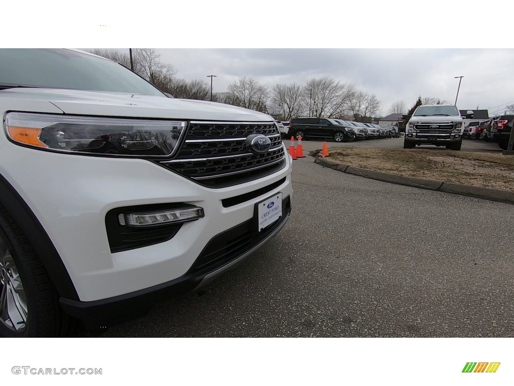 2020 Explorer XLT 4WD - Oxford White / Ebony photo #28