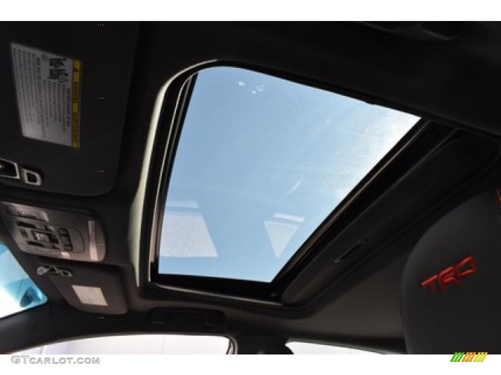 2020 Toyota Avalon TRD Sunroof Photos