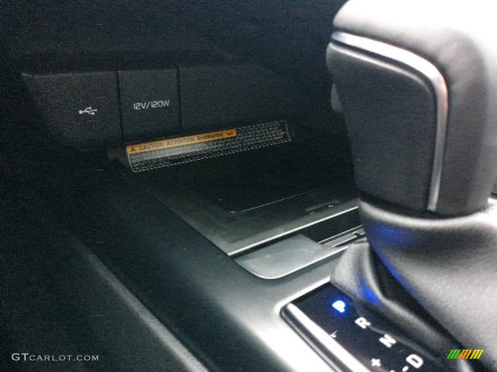 2020 Camry Hybrid SE - Galactic Aqua Mica / Black photo #13